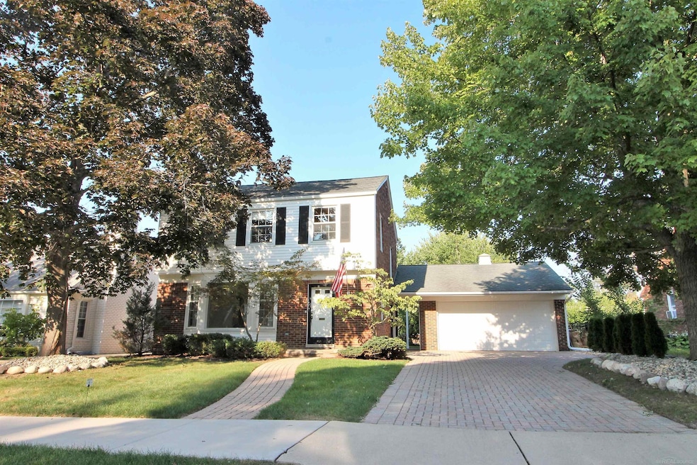 1018 Nottingham Rd, Grosse Pointe Park, MI 48230 - photo 1