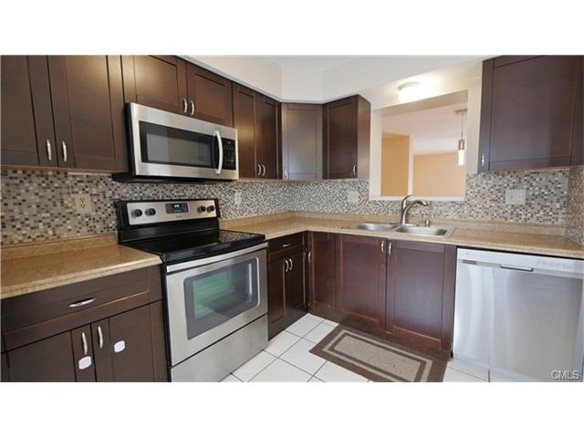 95 Lafayette St unit 8, Stamford, CT 06902 - photo 1