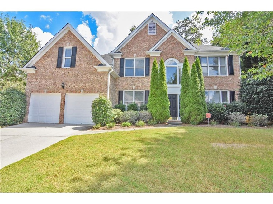 Welcome home to Lakeview at Vinings!