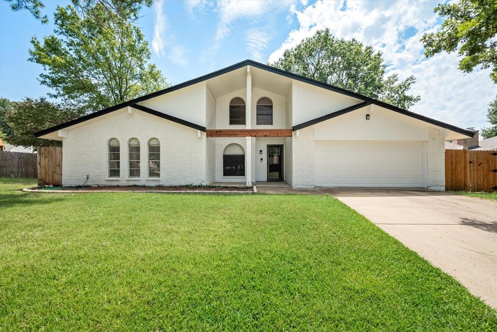 8800 Chilton Ct, North Richland Hills, TX 76182 - photo 1