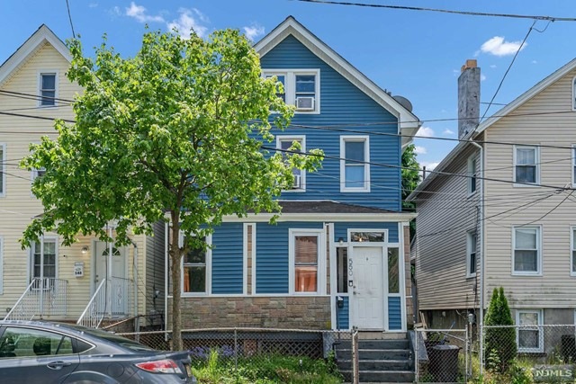 Sold $400,000 • Co-Listing Agent