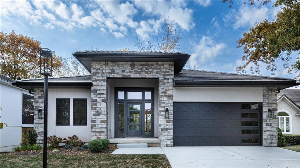 For Sale $725,000 • Co-Listing Agent