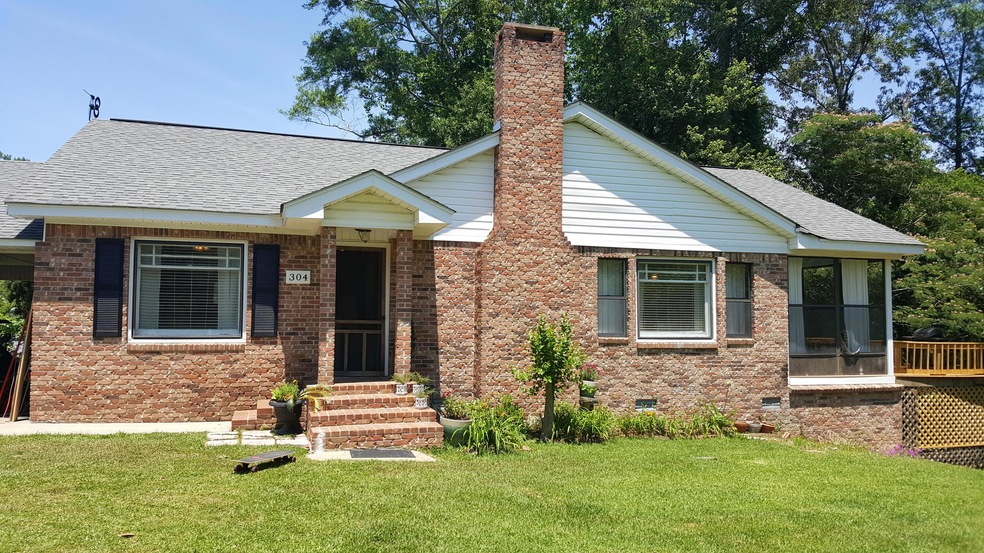 304 Highway 28 W, Laurel, MS 39443 - photo 1