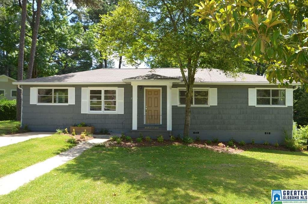Pristine condition! Newly painted exterior