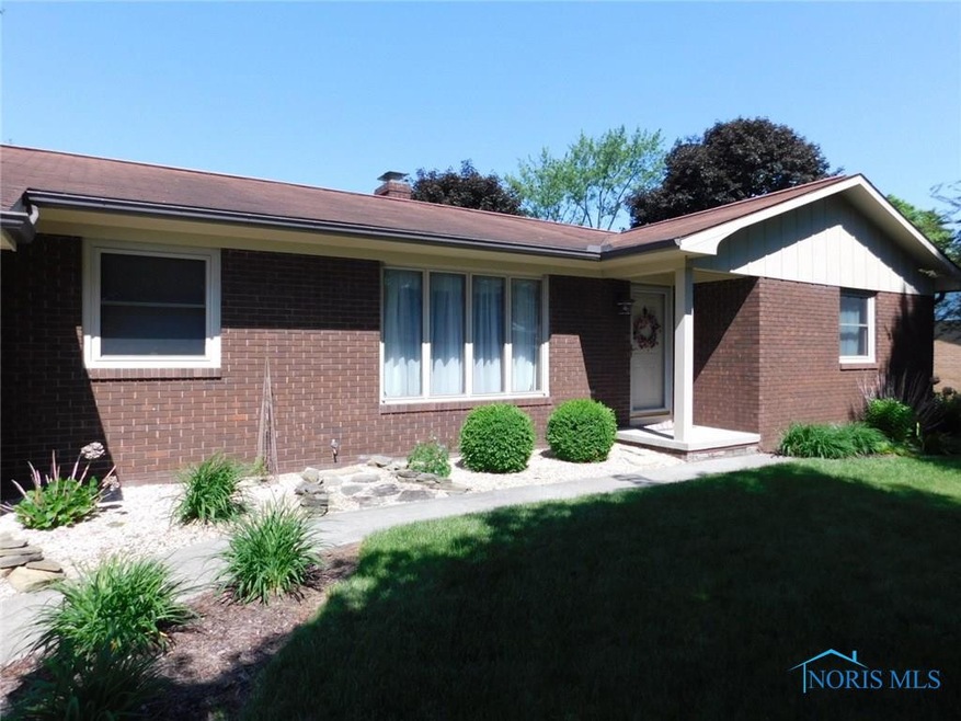 1005 N Defiance St, Archbold, OH 43502 - photo 1