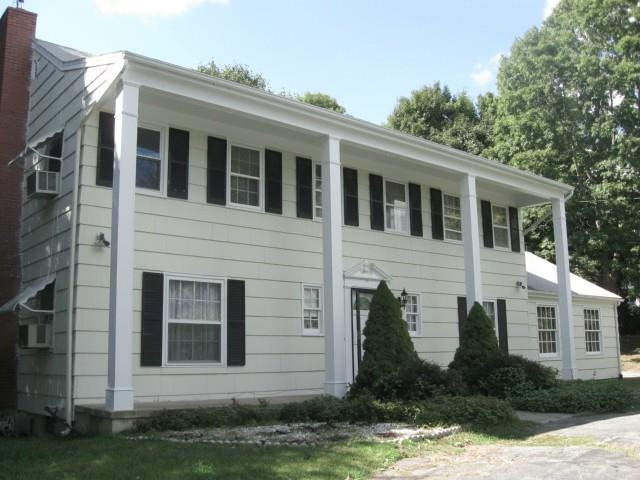 555 Daniels Farm Rd, Trumbull, CT 06611 - photo 1