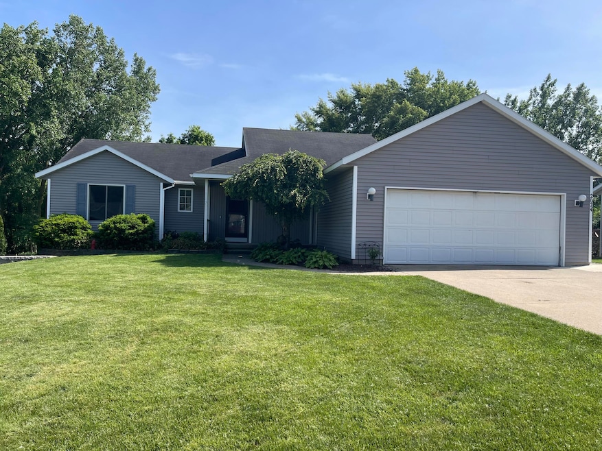 2074 87th St SW, Byron Center, MI 49315 - photo 1