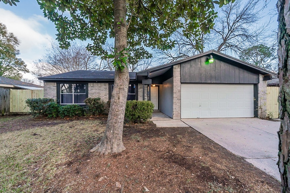 10110 Kathleen Haney Dr, Houston, TX 77086 - photo 1