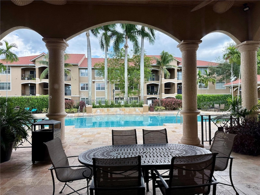 11601 SW 2nd St unit 21301, Pembroke Pines, FL 33025 - photo 1