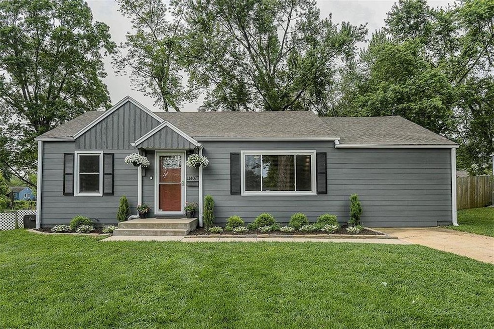 11407 W 68th Terrace, Shawnee, KS 66203 - photo 1