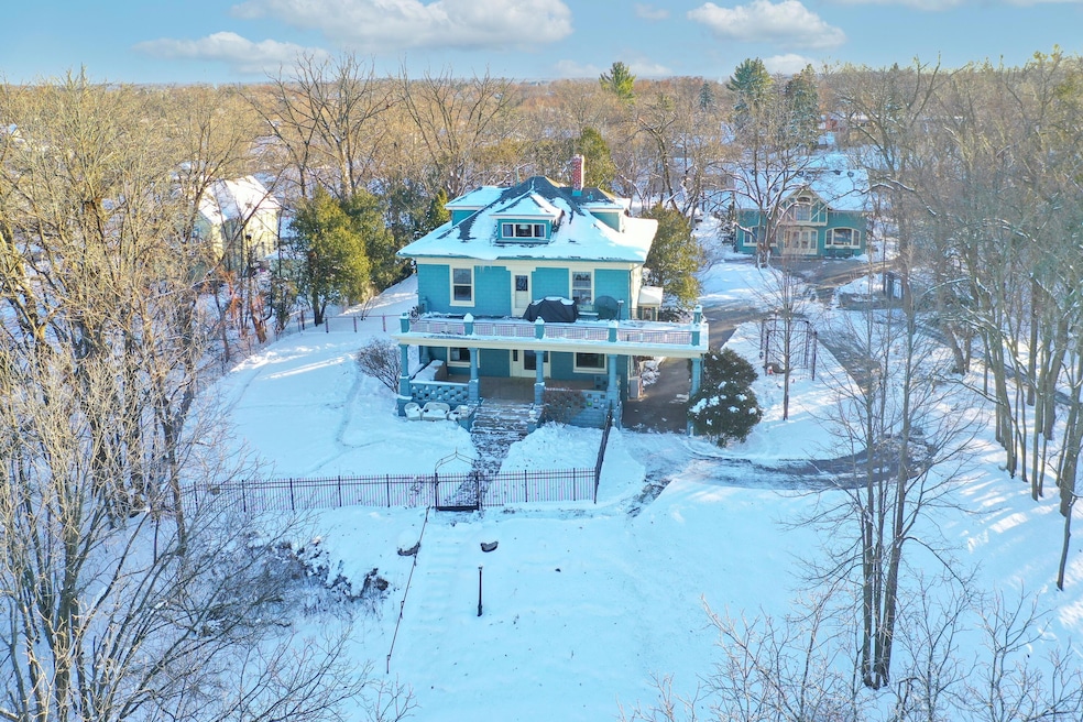 540 Storle Ave, Burlington, WI 53105 - photo 1