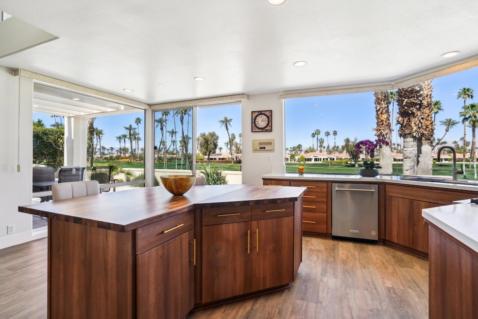 23-web-or-mls-St Andrews Ct-023