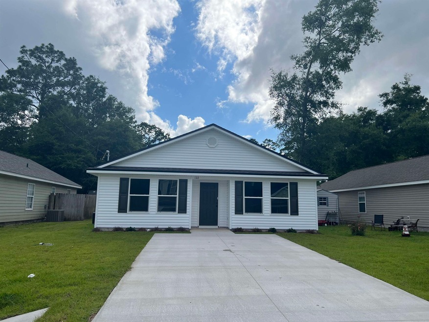 122 Melody Ln, Crawfordville, FL 32327 - photo 1