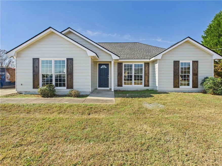 32 Fallowfield Dr, Fort Mitchell, AL 36856 - photo 1