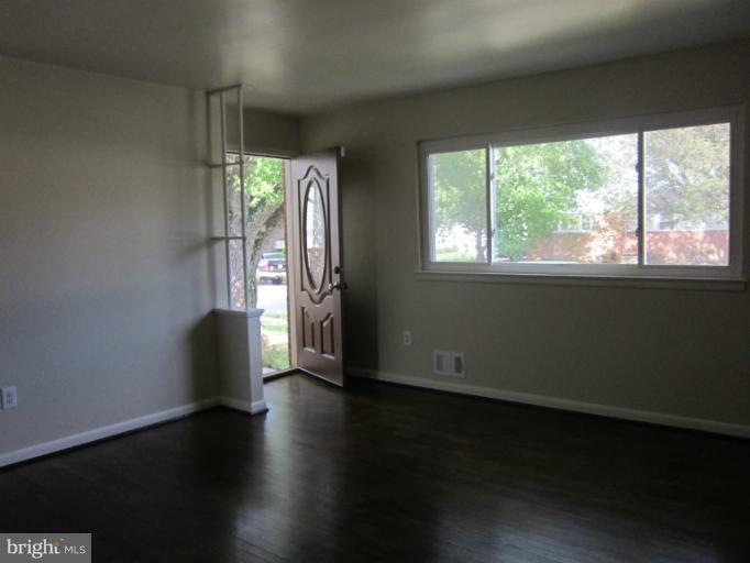 3113 Thornfield Rd, Gwynn Oak, MD 21207 - photo 1