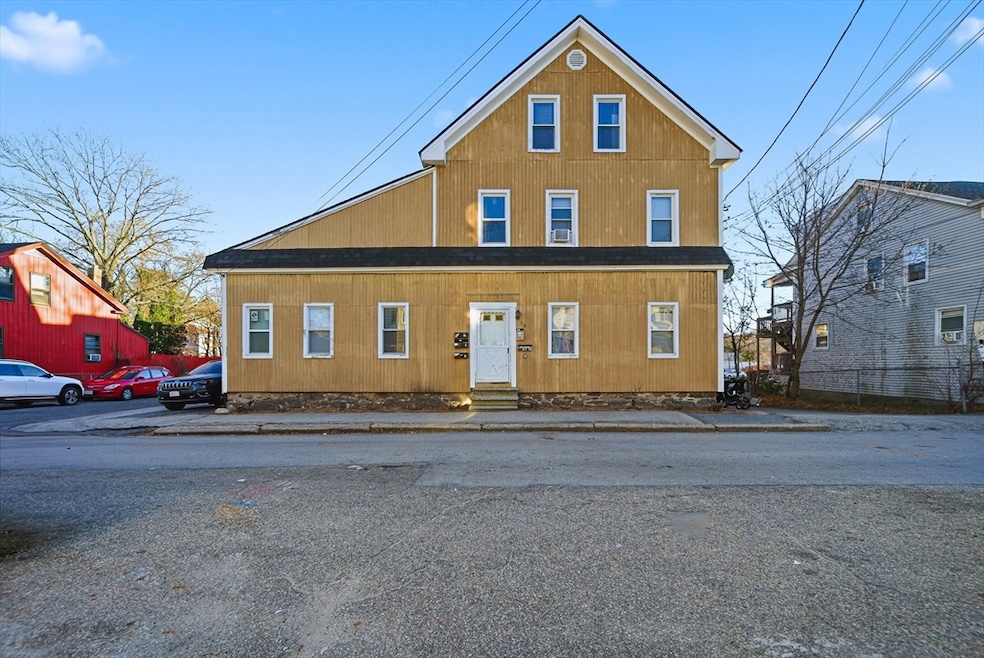 34-36 Park St, Webster, MA 01570 - photo 1