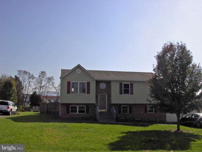 211 Wise Ave, Strasburg, VA 22657 - photo 1