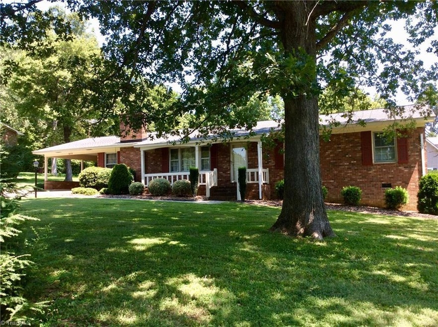 1072 Mcdowell Rd, Asheboro, NC 27205 - photo 1