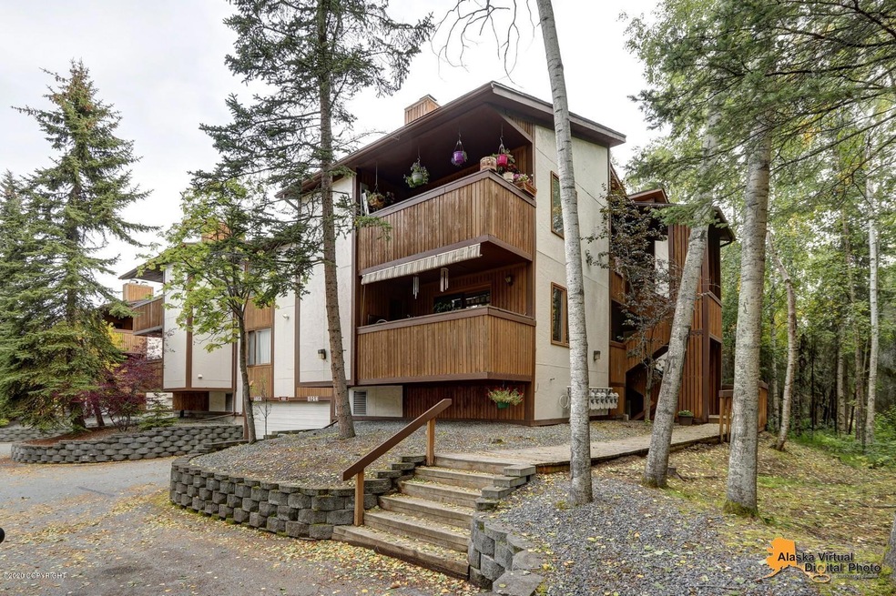 End, top floor unit!