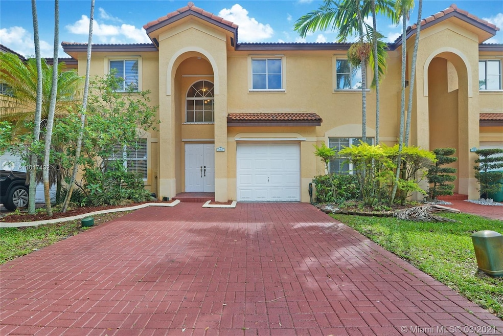 252 Aspen Way, Davie, FL 33325 - photo 1