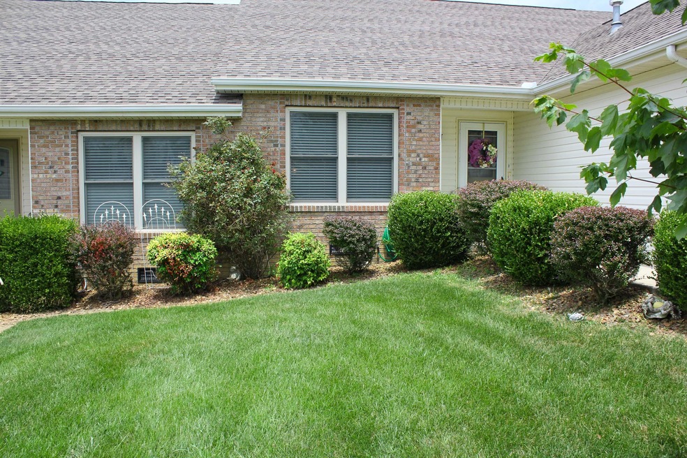 39 Woodgate Ln unit 102, Crossville, TN 38571 - photo 1