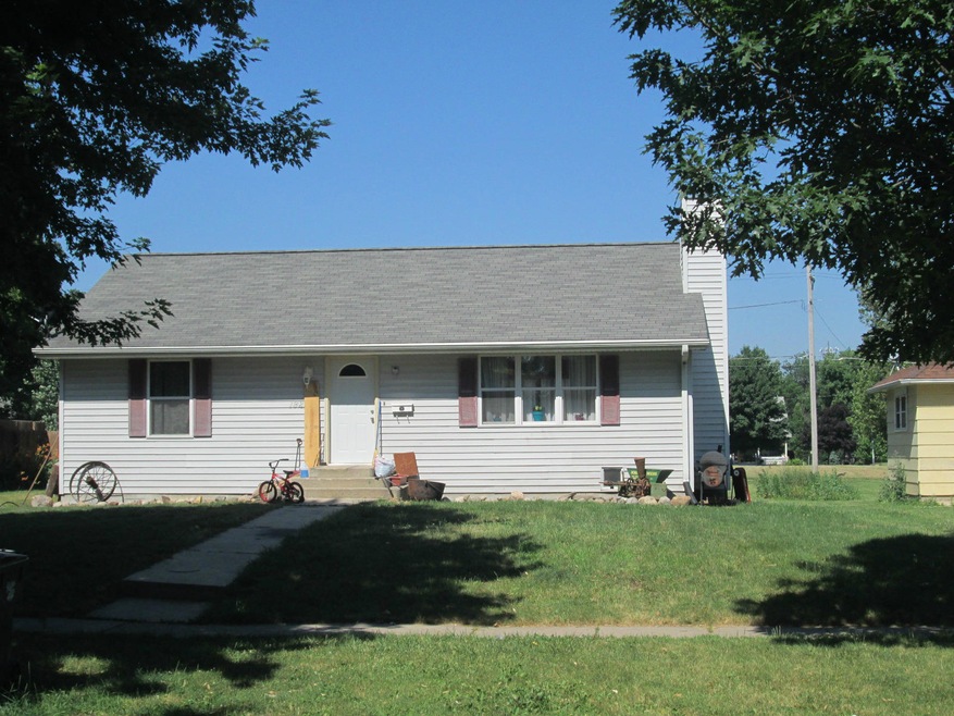 1921 Marshall St Front