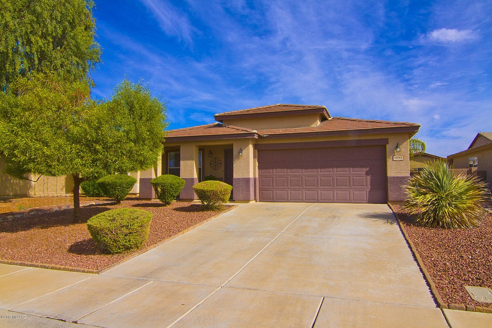 1 Front of house - Main MLS Photo