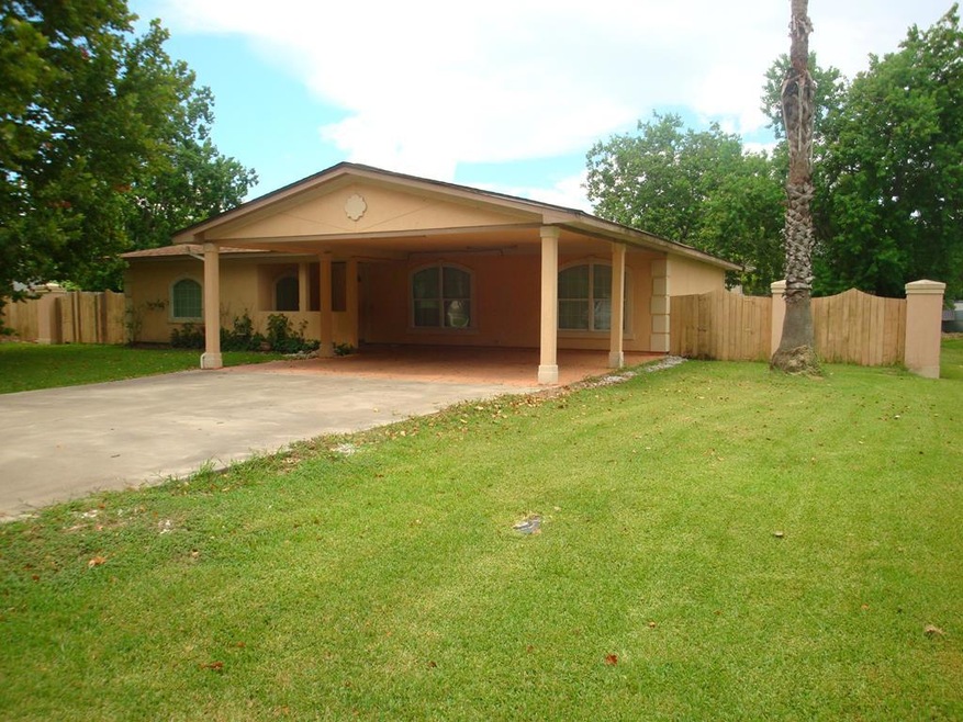 109 Ida Ave, Bay City, TX 77414 - photo 1