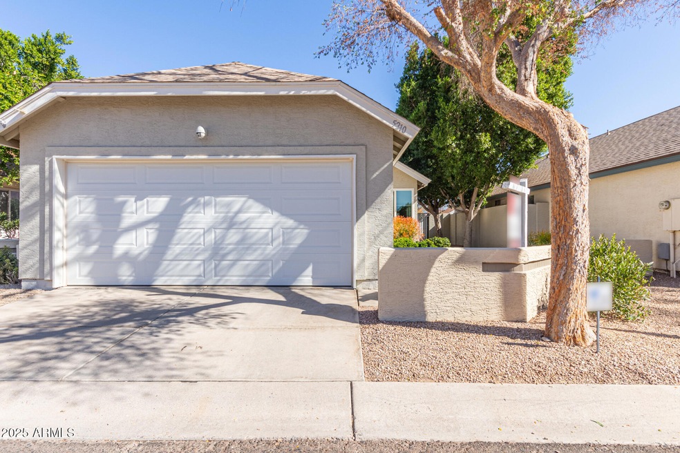 5210 W Jupiter Way N, Chandler, AZ 85226 - photo 1