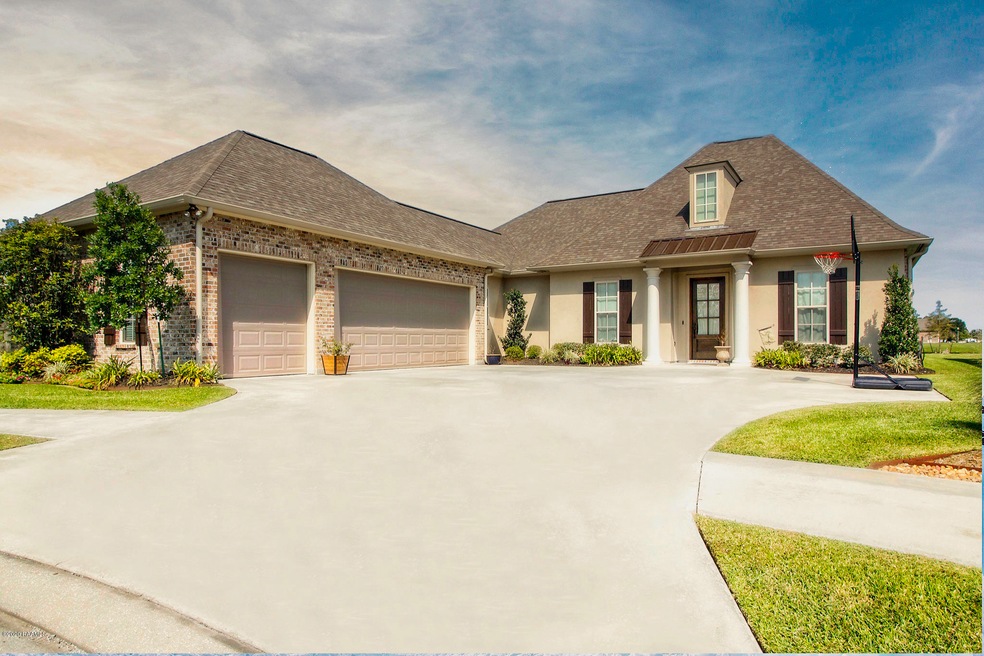 240 Bridgewater Front of house