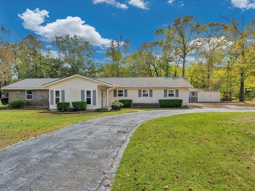 151 Lancewood Cir, Lufkin, TX 75904 - photo 1