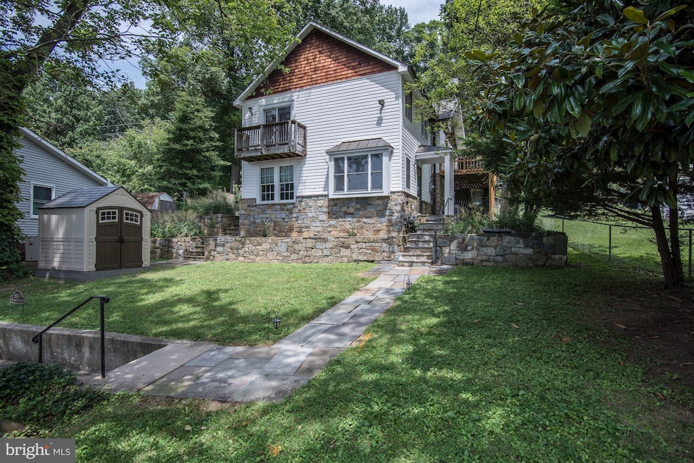 8304 Macarthur Blvd, Cabin John, MD 20818 - photo 1