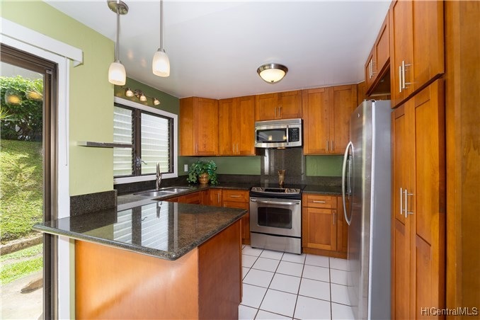 Newer renovated kitchen w/ stainless steel and gra