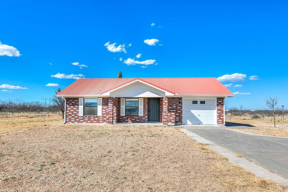 11421 Knickerbocker Rd, San Angelo, TX 76904 - photo 1