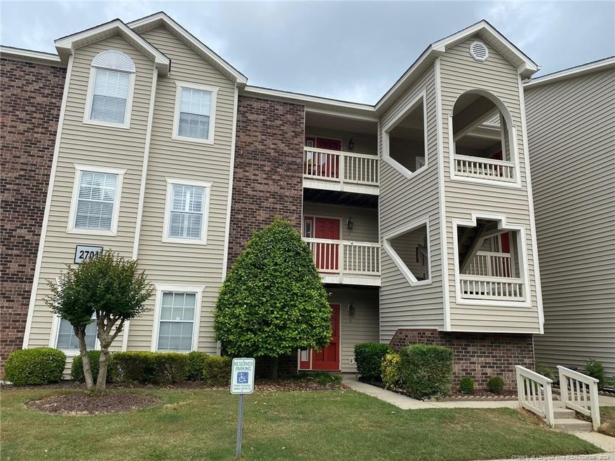 2701 Preston Woods Ln unit 7, Fayetteville, NC 28304 - photo 1