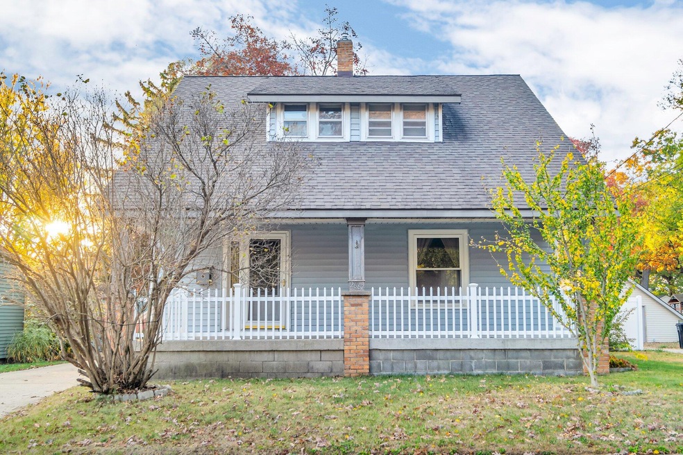 1-web-or-mls-2667 Central Ave SW 1