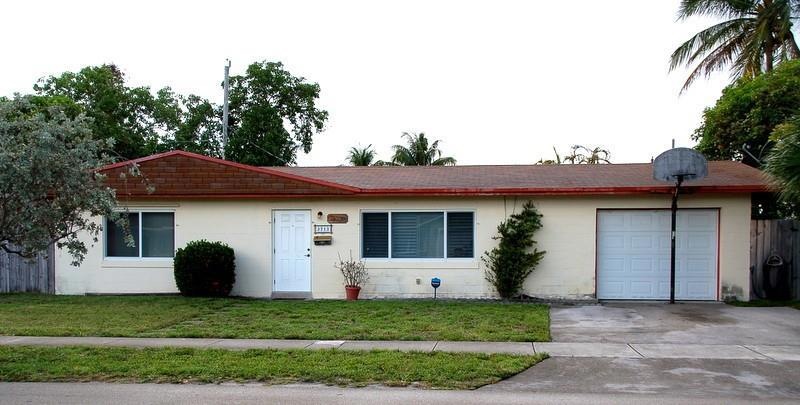3713 NE 16th Ave, Pompano Beach, FL 33064 - photo 1