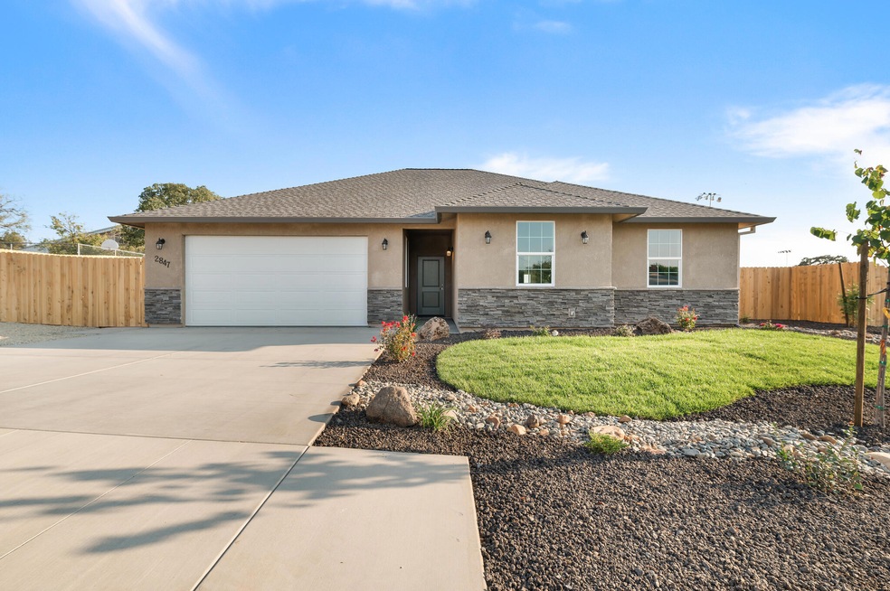 2847 Hawn Ave, Redding, CA 96002 - photo 1
