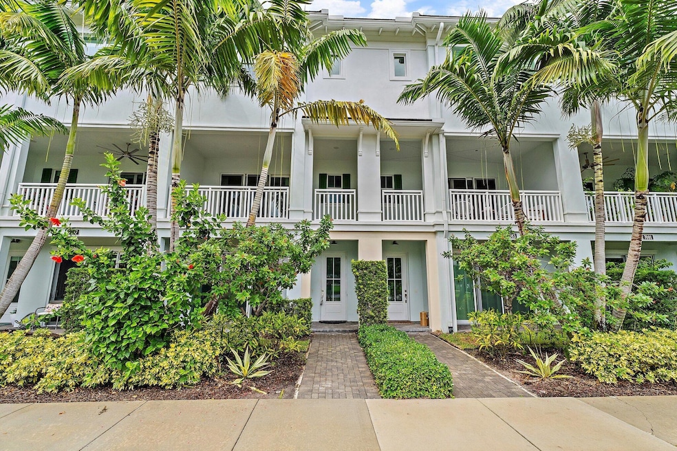 For Sale $799,000 • Co-Listing Agent