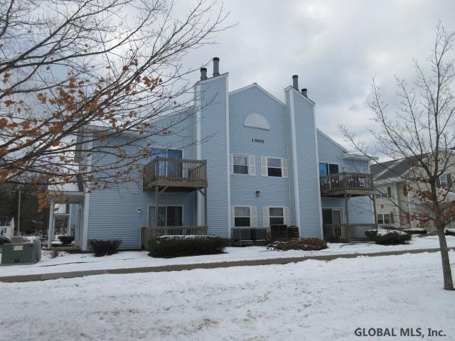 1004 Cambridge Manor Dr, Schenectady, NY 12302 - photo 1