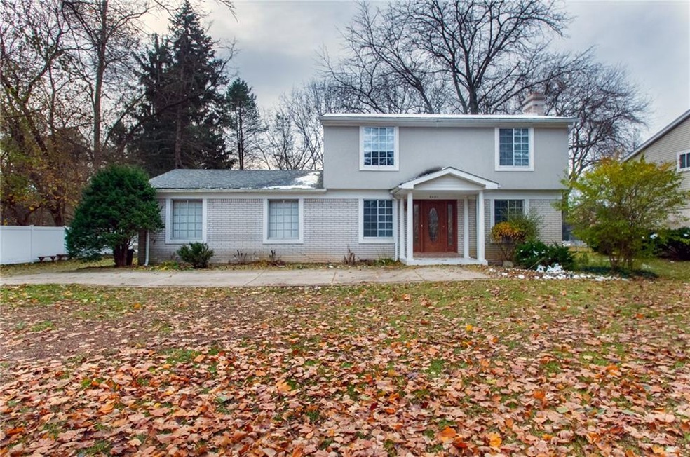 WillowRd_6481_Front_03.jpg