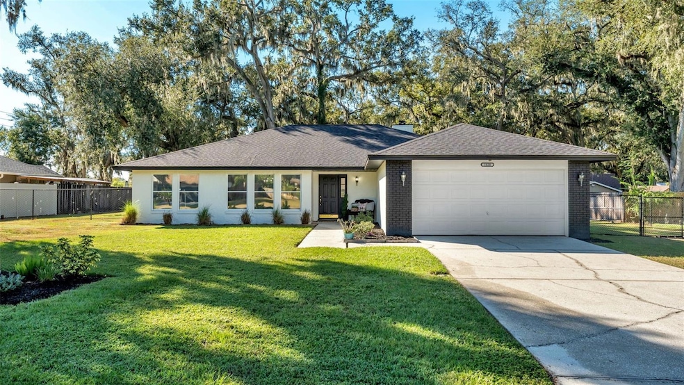 1020 Rustic Ln, Lakeland, FL 33811 - photo 1