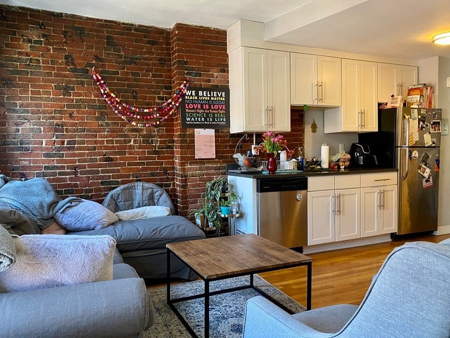 176 North St unit 5, Boston, MA 02113 - photo 1