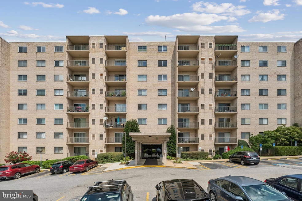 Columbia Towers Condominium unit 811, Silver Spring, MD 20904 - photo 1