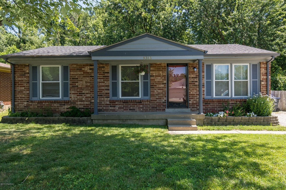 9315 Lantana Dr, Louisville, KY 40229 - photo 1
