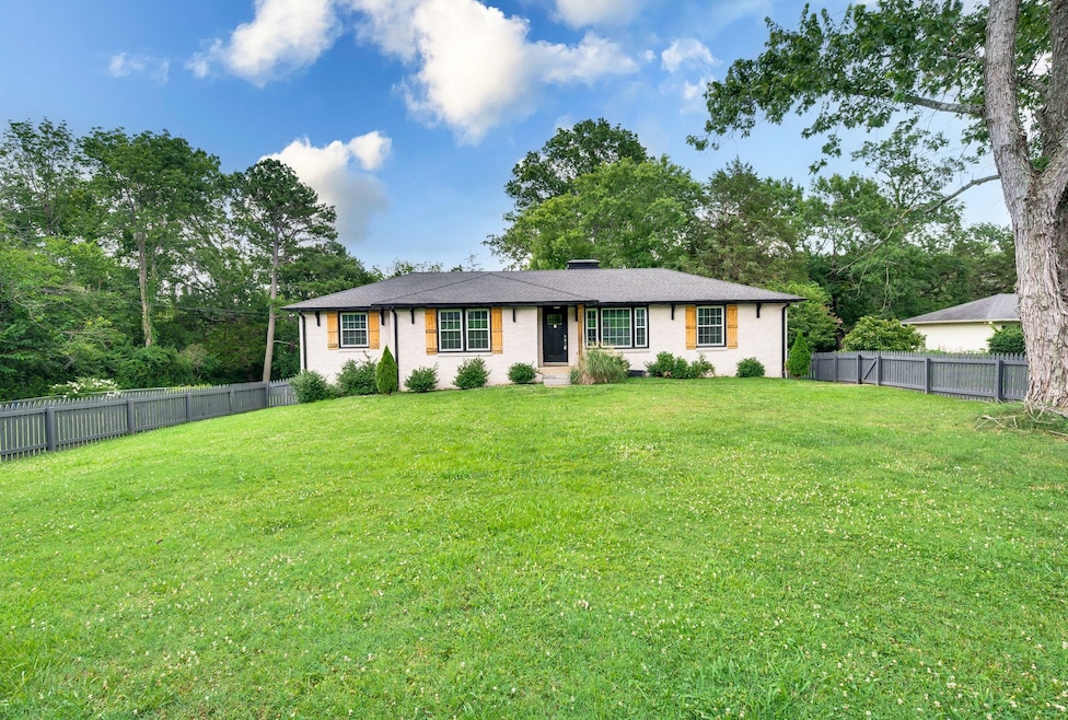 Sold $1,024,000 • Co-Listing Agent