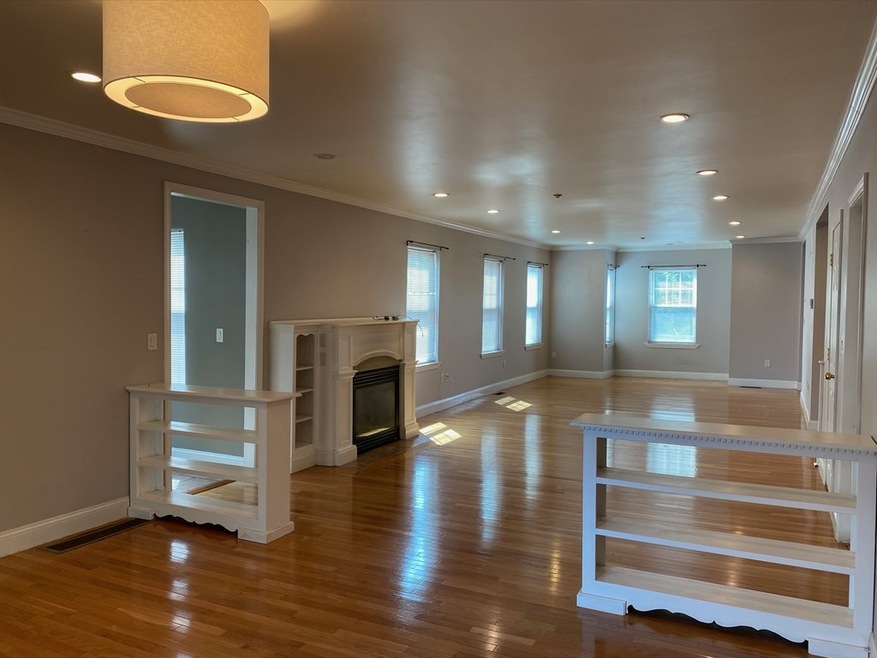 41-43 Port Norfolk St unit 1R, Dorchester, MA 02122 - photo 1