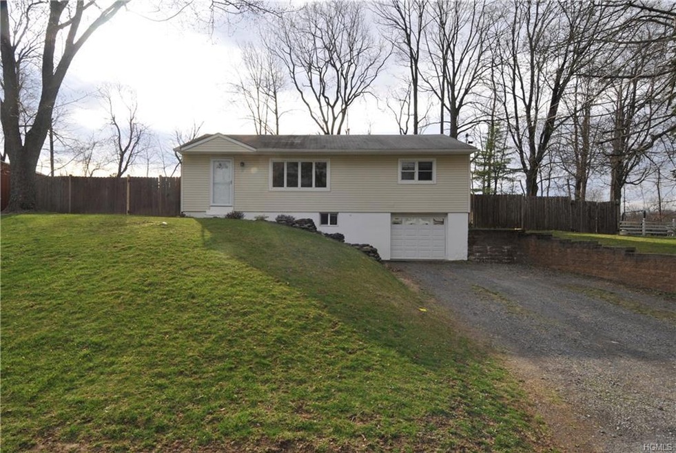 8 Benson Ave, Newburgh, NY 12550 - photo 1