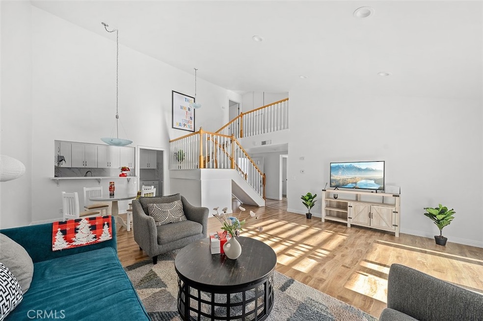 42 Wetstone unit 42, Irvine, CA 92604 - photo 1