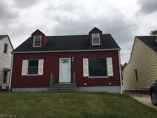 20916 Hansen Rd, Maple Heights, OH 44137 - photo 1